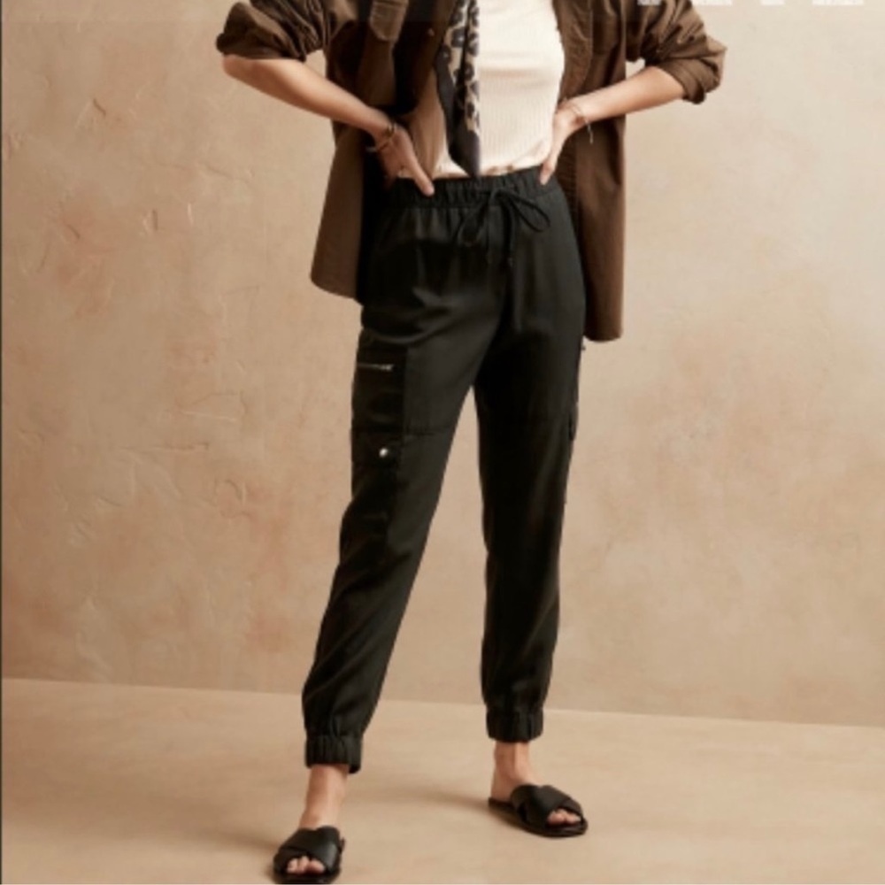 Banana Republic Drawstring cargo pants